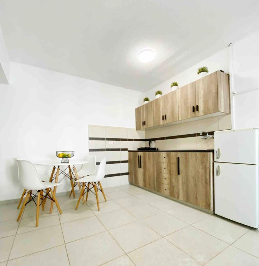 Ferienwohnung Flat In The Heart Of Ayia Napa/Центр Айя Напы Exterior foto